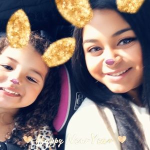 Meet your Posher, Anahi